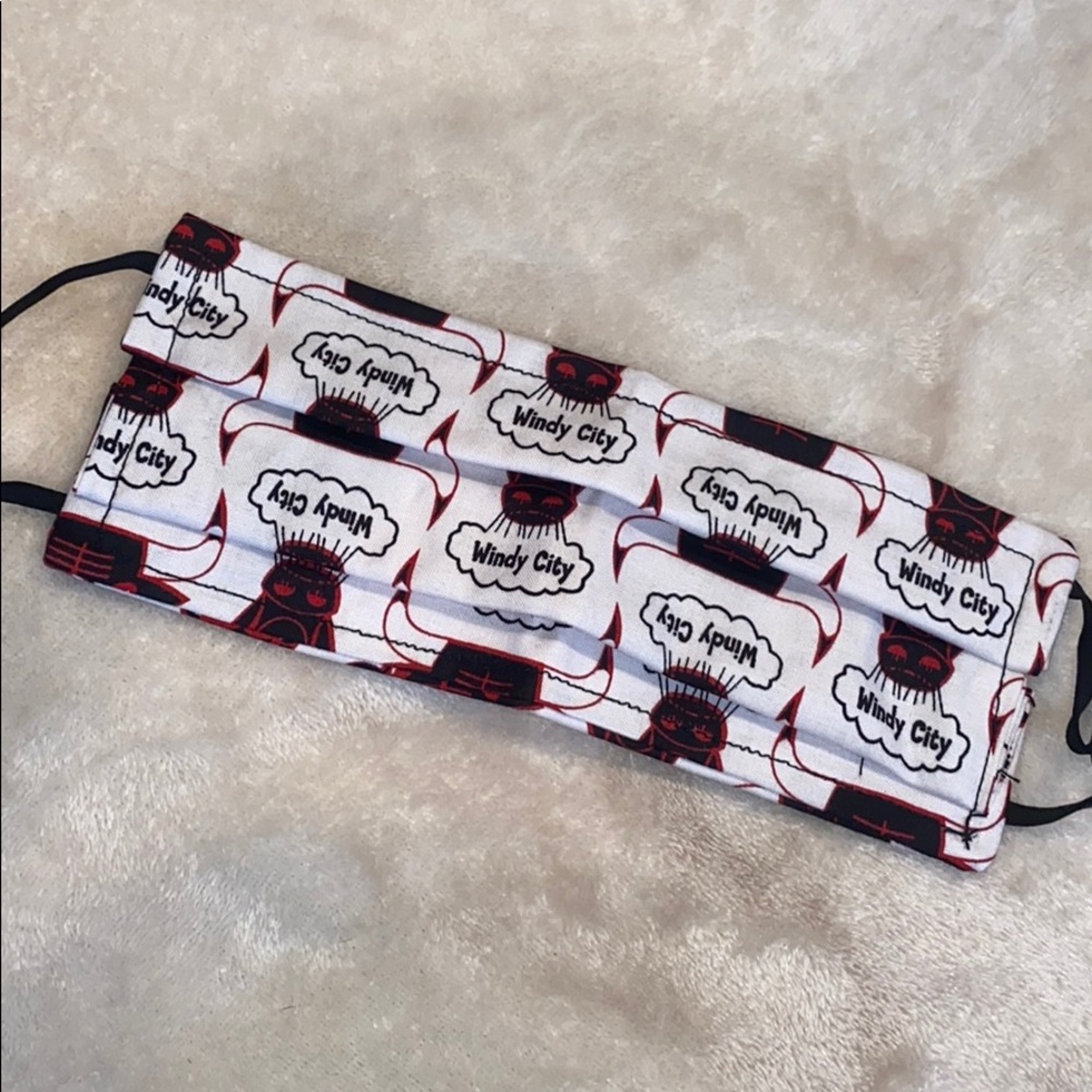 “Windy City” face mask